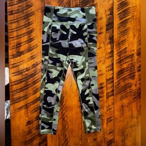 Zyia camo leggings